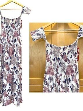 Hot Kiss Maxi Dress Off White wi/Purple Floral Print NWT Size Medium